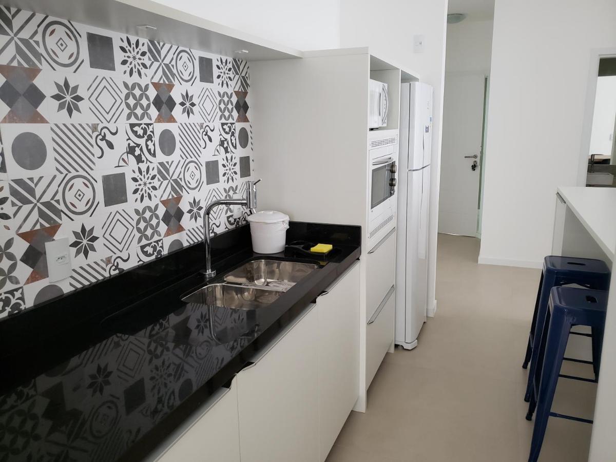 Apartamento em frente à praia do Campeche Florianópolis Esterno foto